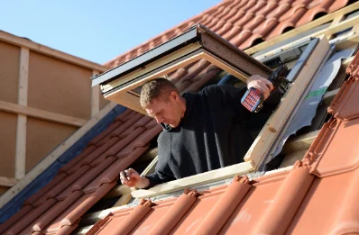 Pose de fenêtres de toit Velux à Carnin